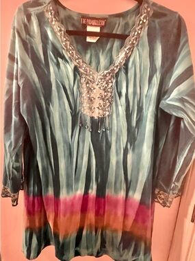 Pyramid Collection Top

• 100% cotton
• tie dye
• 1970’s core